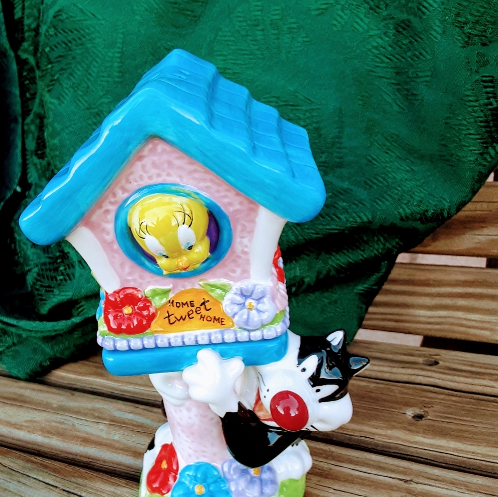 LAST CALL Warner Brothers Looney Toons S&P Set